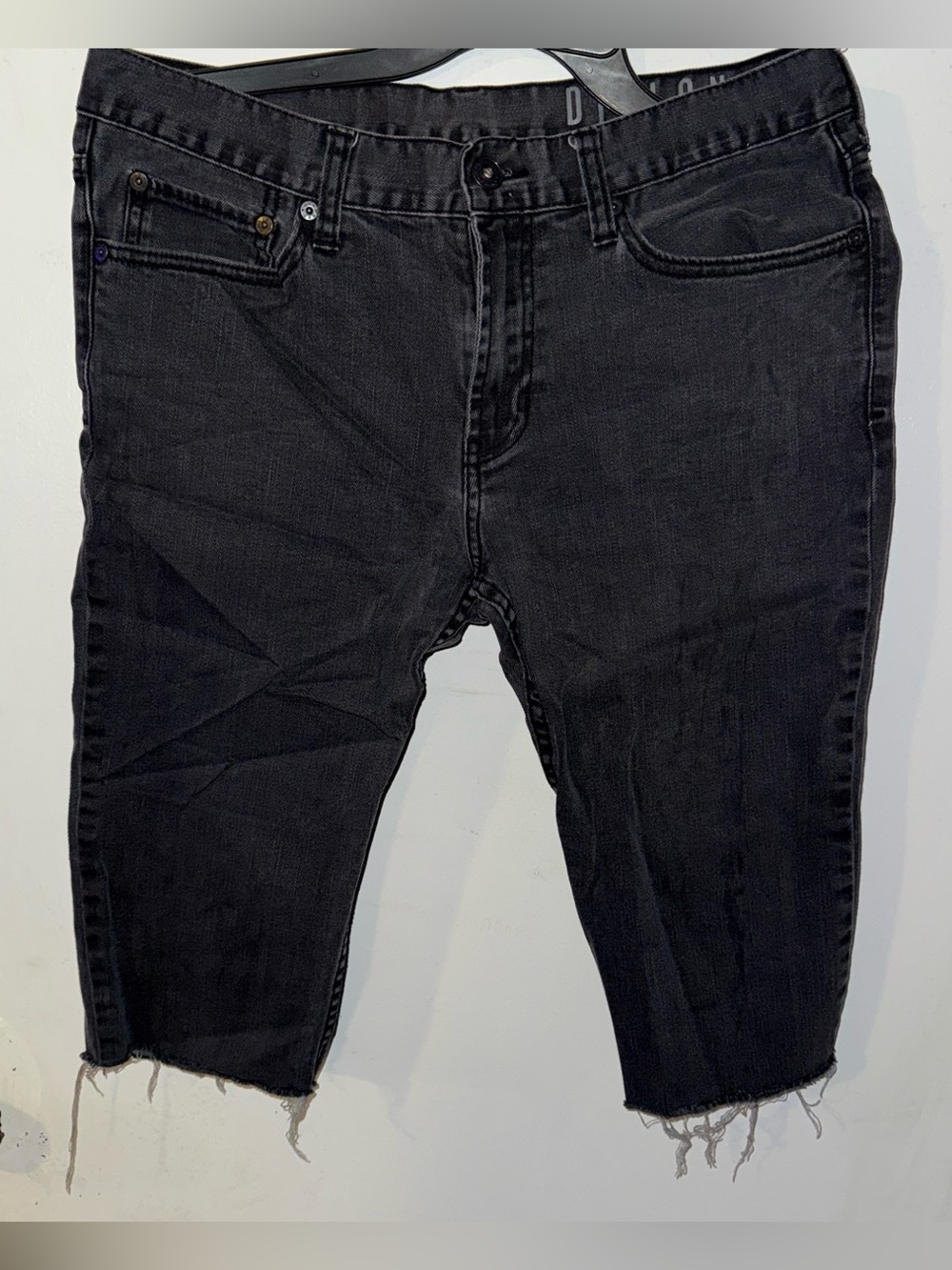 Black capri Pacsun jeans